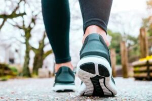 best walking shoes for flat feet and bunions 